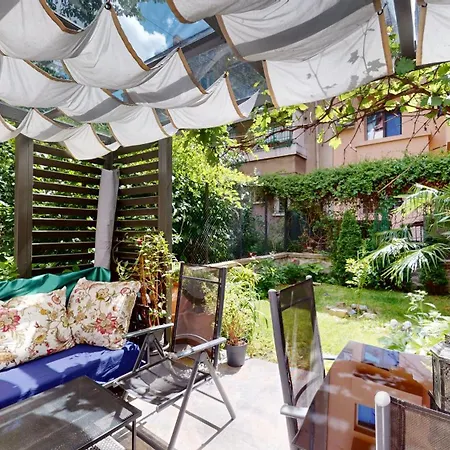 Cozy 1br Flat Next To Ndk With Private Patio Sofia