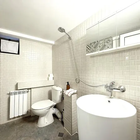 Cozy 1br Flat Next To Ndk With Private Patio